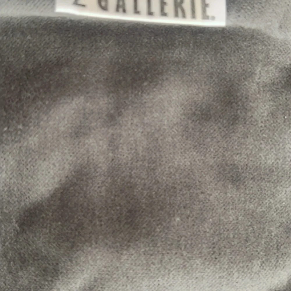 Z Gallerie - Table Runner